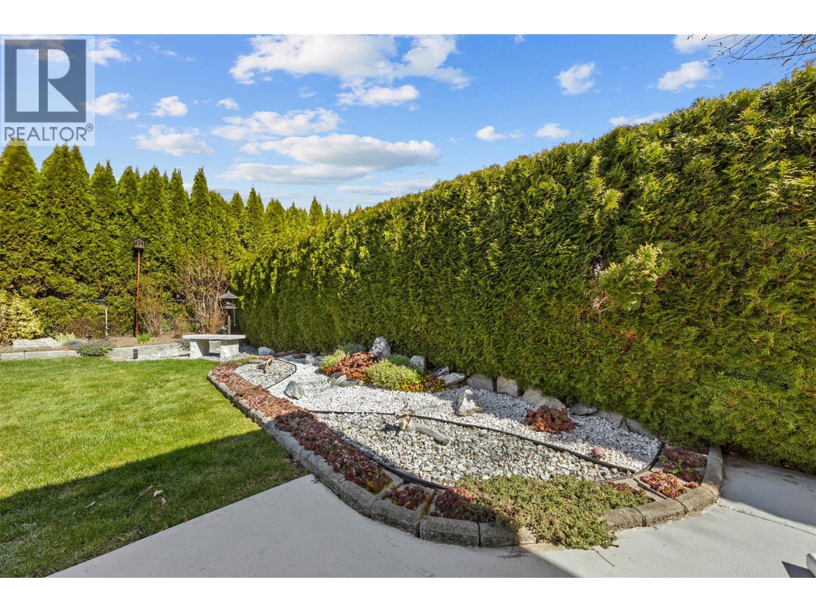 1384 NELSON Place, Kelowna