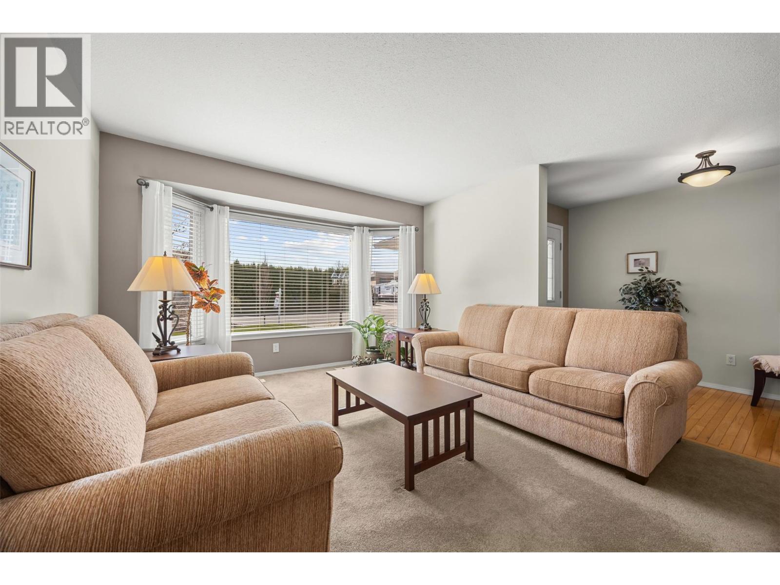 1384 NELSON Place, Kelowna