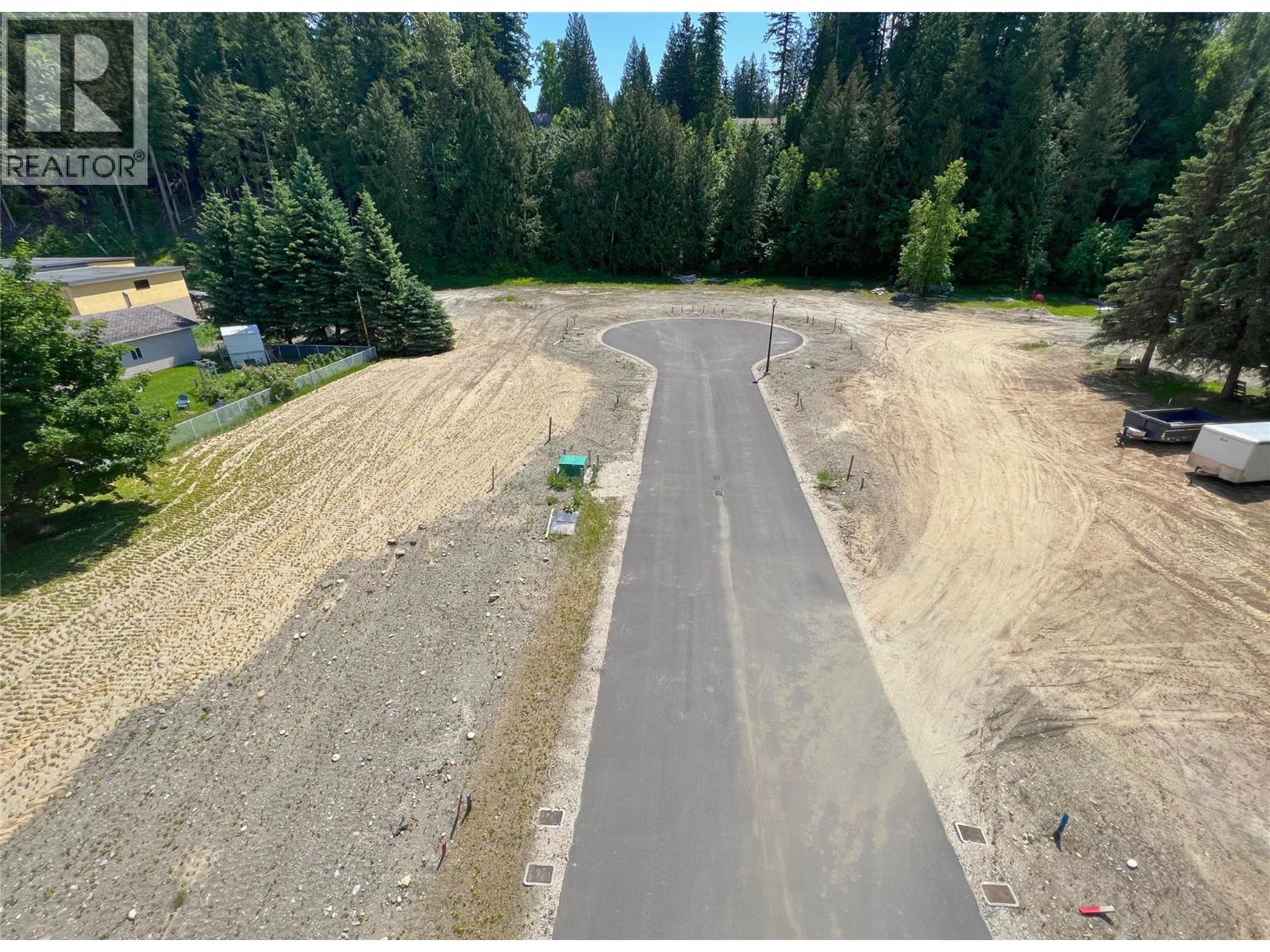  10-1445 Illecillewaet Road, Revelstoke