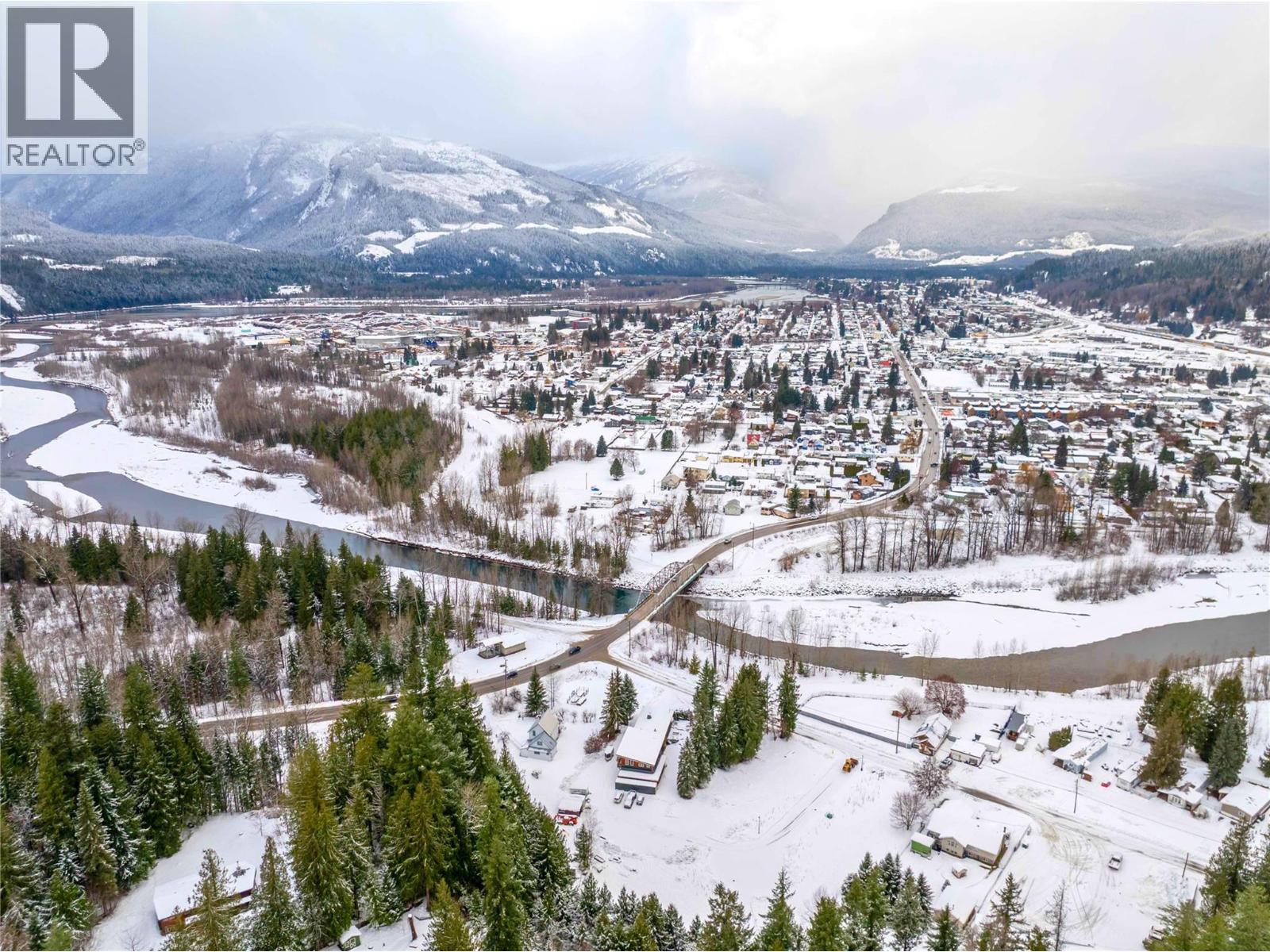  10-1445 Illecillewaet Road, Revelstoke