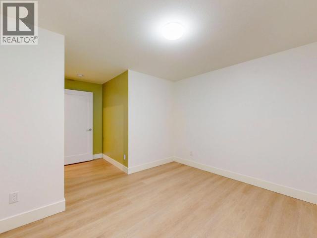 #B2 6900 BURNABY STREET - 36