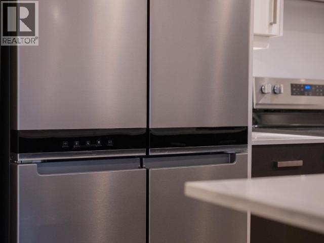 #B2 6900 BURNABY STREET - 17