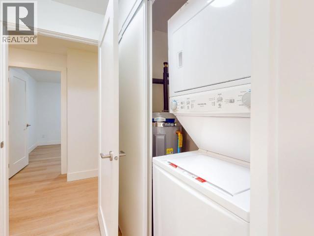 #B2 6900 BURNABY STREET - 30