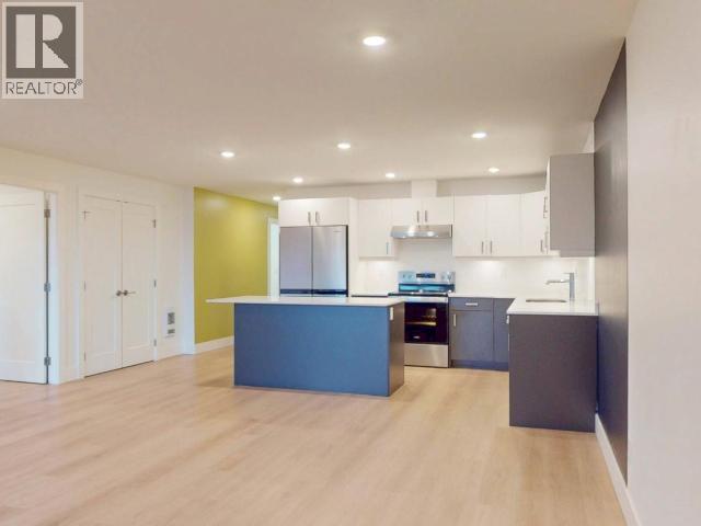 #B2 6900 BURNABY STREET - 19