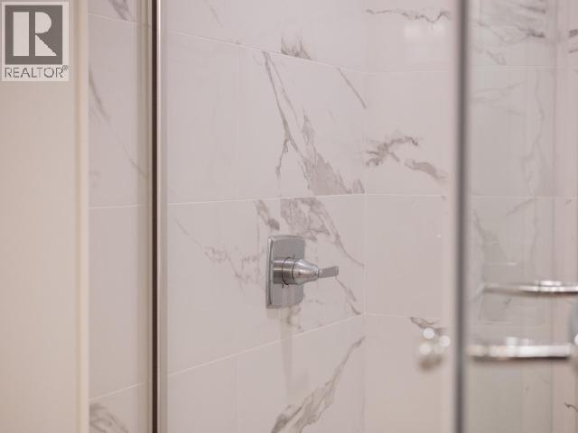 #B2 6900 BURNABY STREET - 32