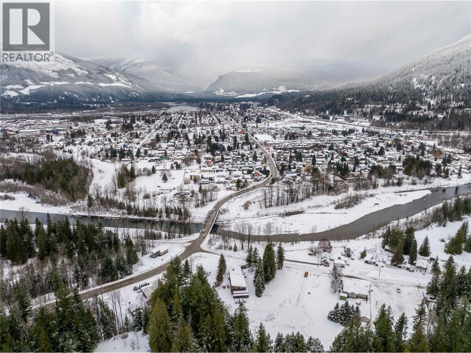  10-1445 Illecillewaet Road, Revelstoke