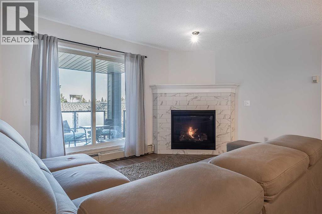 Single Family House for Sale in   Sierra Morena Mews SW Signal Hill Calgary 