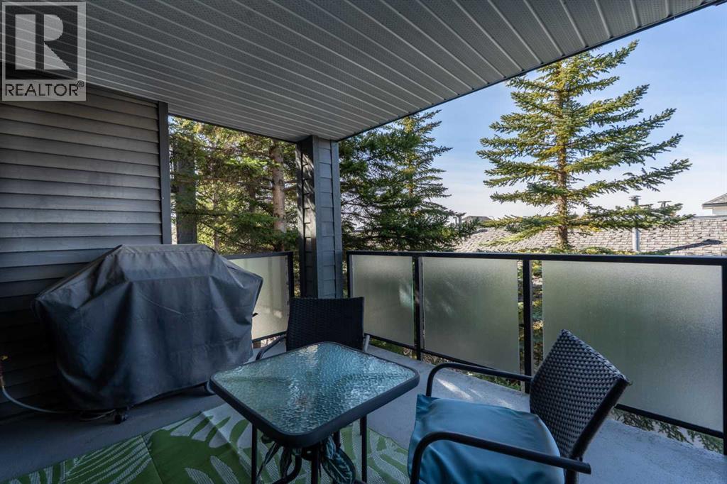 Single Family House for Sale in   Sierra Morena Mews SW Signal Hill Calgary 