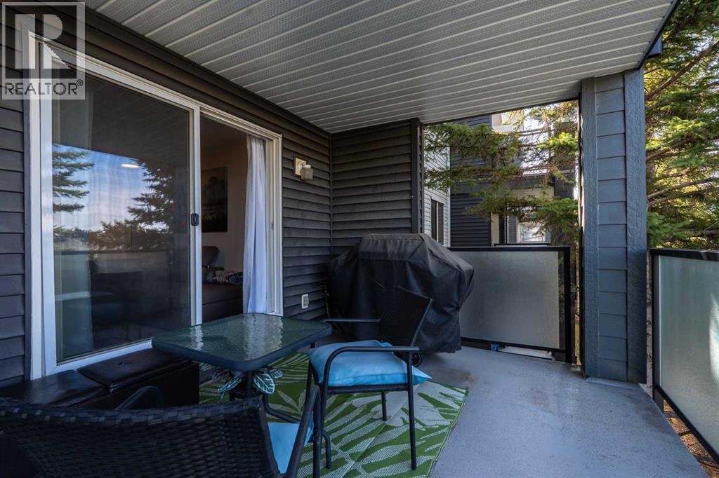 Single Family House for Sale in   Sierra Morena Mews SW Signal Hill Calgary 