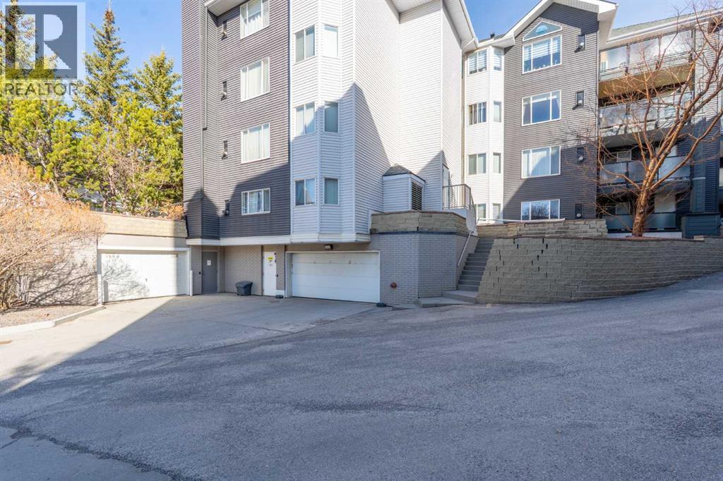 Single Family House for Sale in   Sierra Morena Mews SW Signal Hill Calgary 