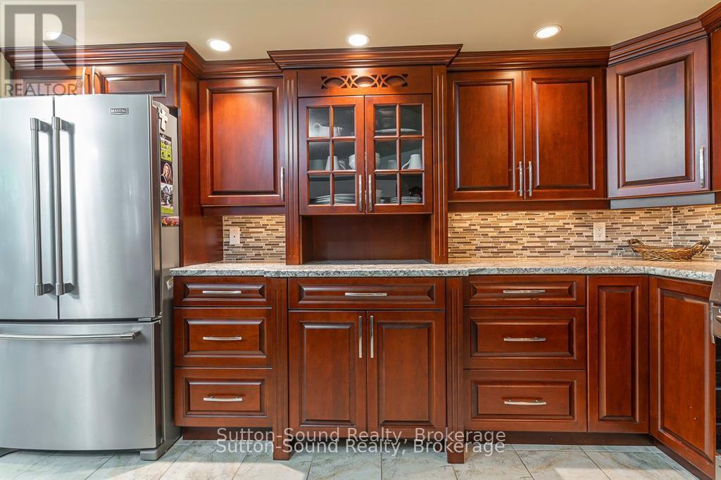124 GOLDEN POND DRIVE - 8