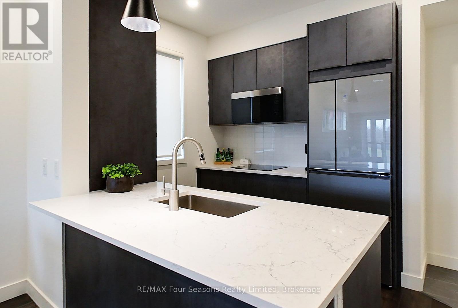 #107 12 BEAUSOLEIL LANE - 6