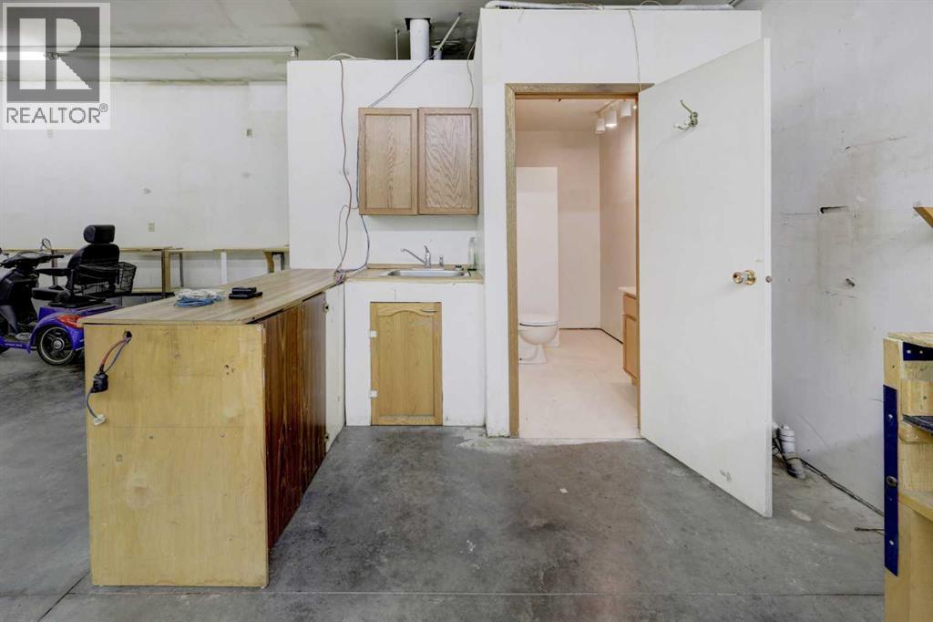 Single Family House Bungalow for Sale in  Forman Crescent SE Forest Heights Calgary 