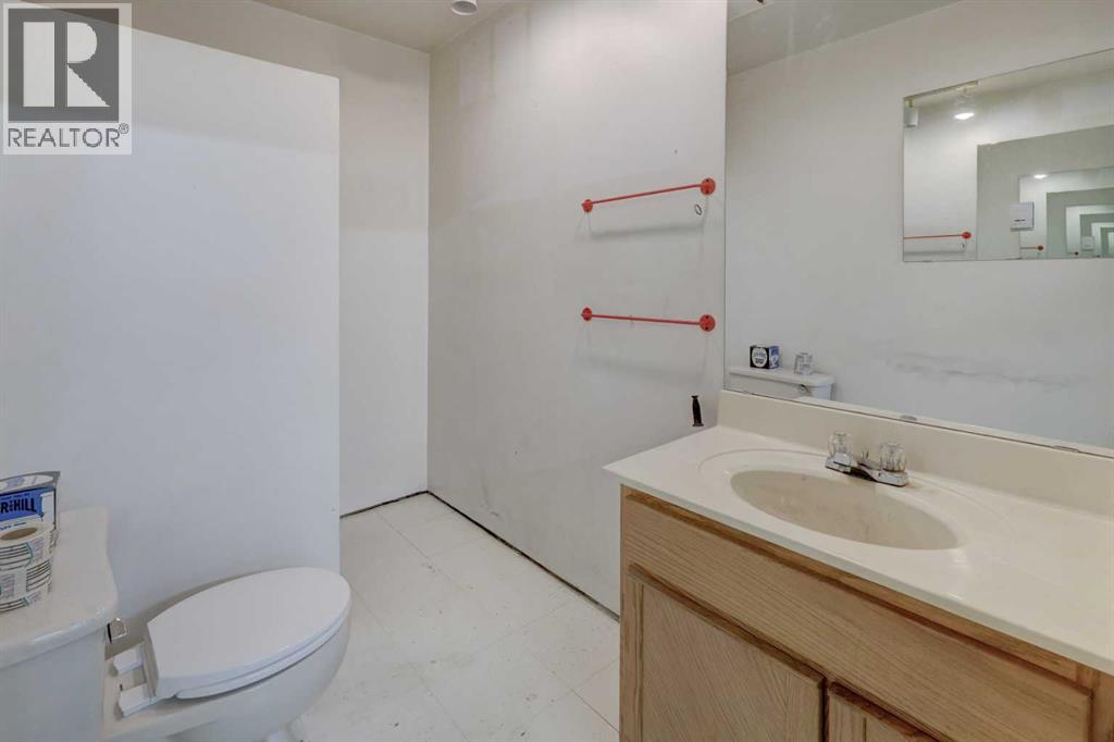 Single Family House Bungalow for Sale in  Forman Crescent SE Forest Heights Calgary 