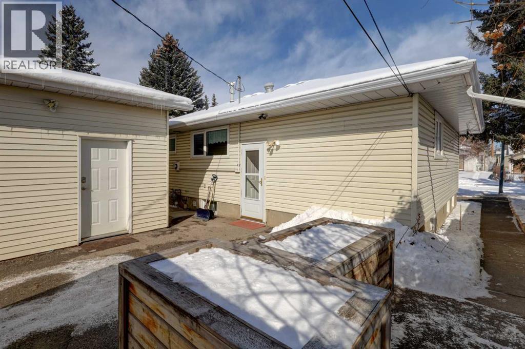 Single Family House Bungalow for Sale in  Forman Crescent SE Forest Heights Calgary 