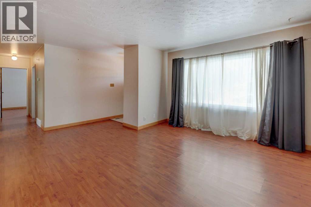 Single Family House Bungalow for Sale in  Forman Crescent SE Forest Heights Calgary 