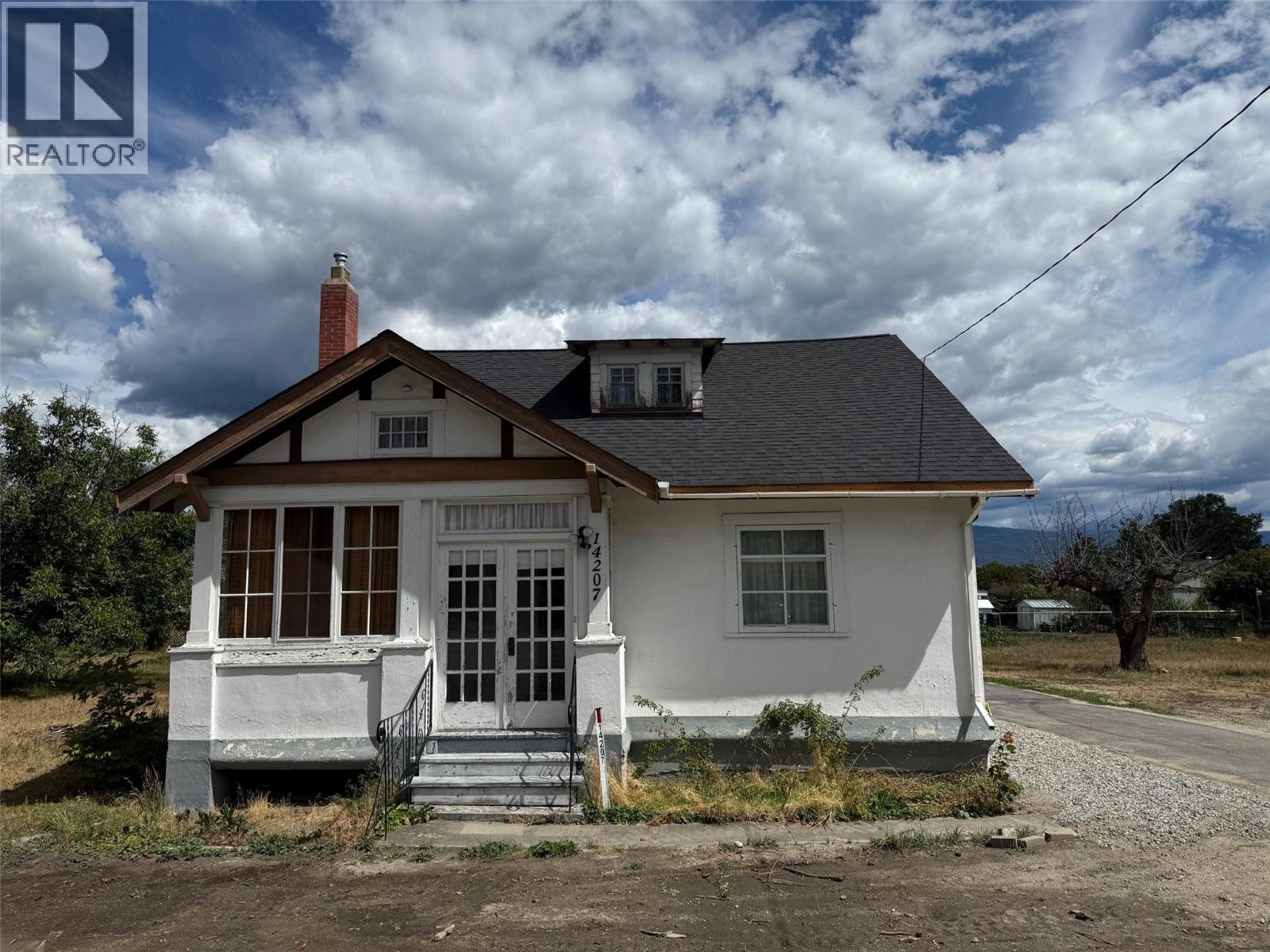 14207 Victoria Road N, Summerland