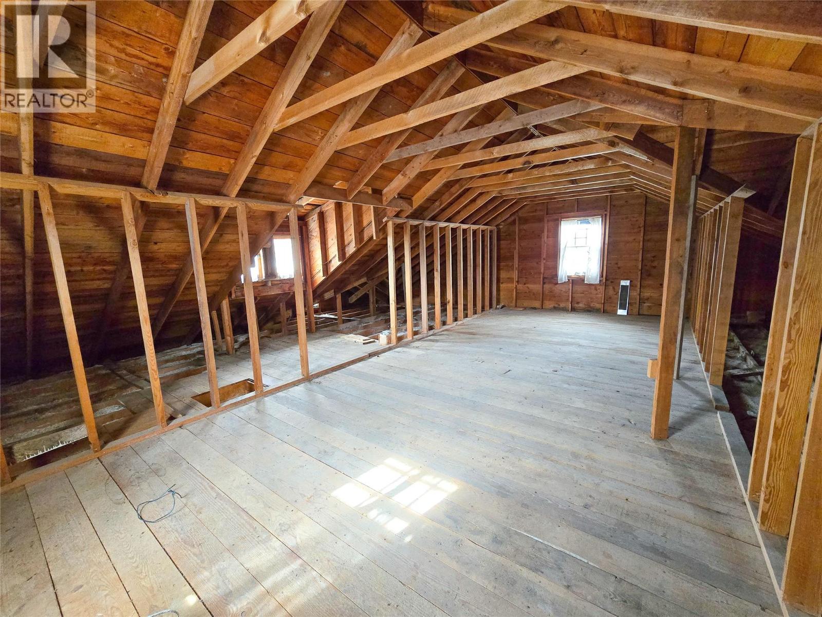 14207 Victoria Road N, Summerland