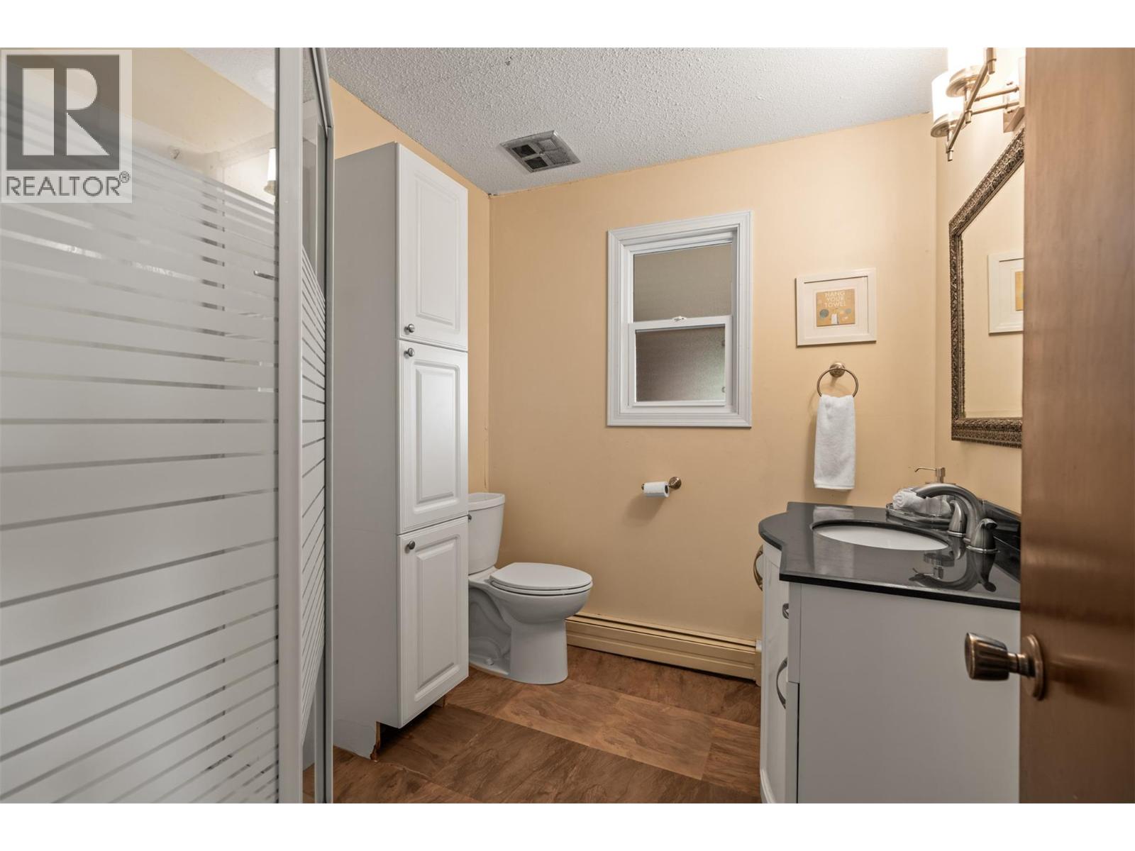 8997 Peters Road, Vernon