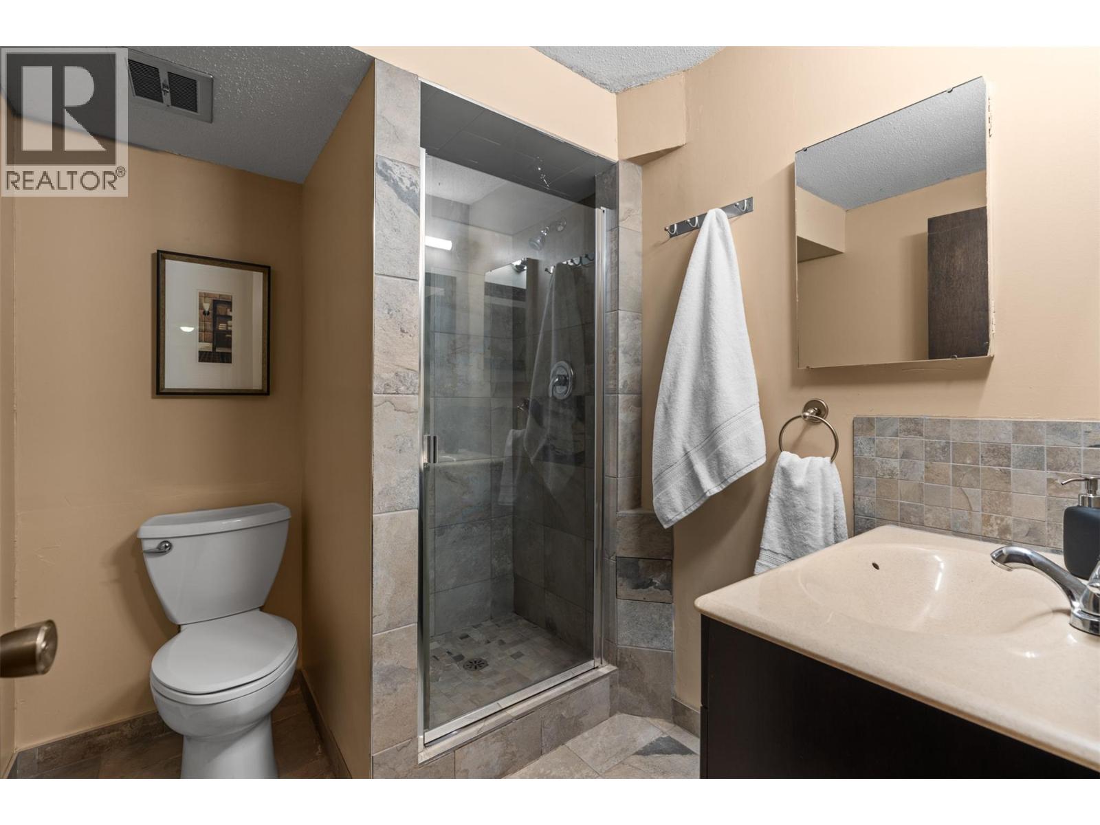 8997 Peters Road, Vernon