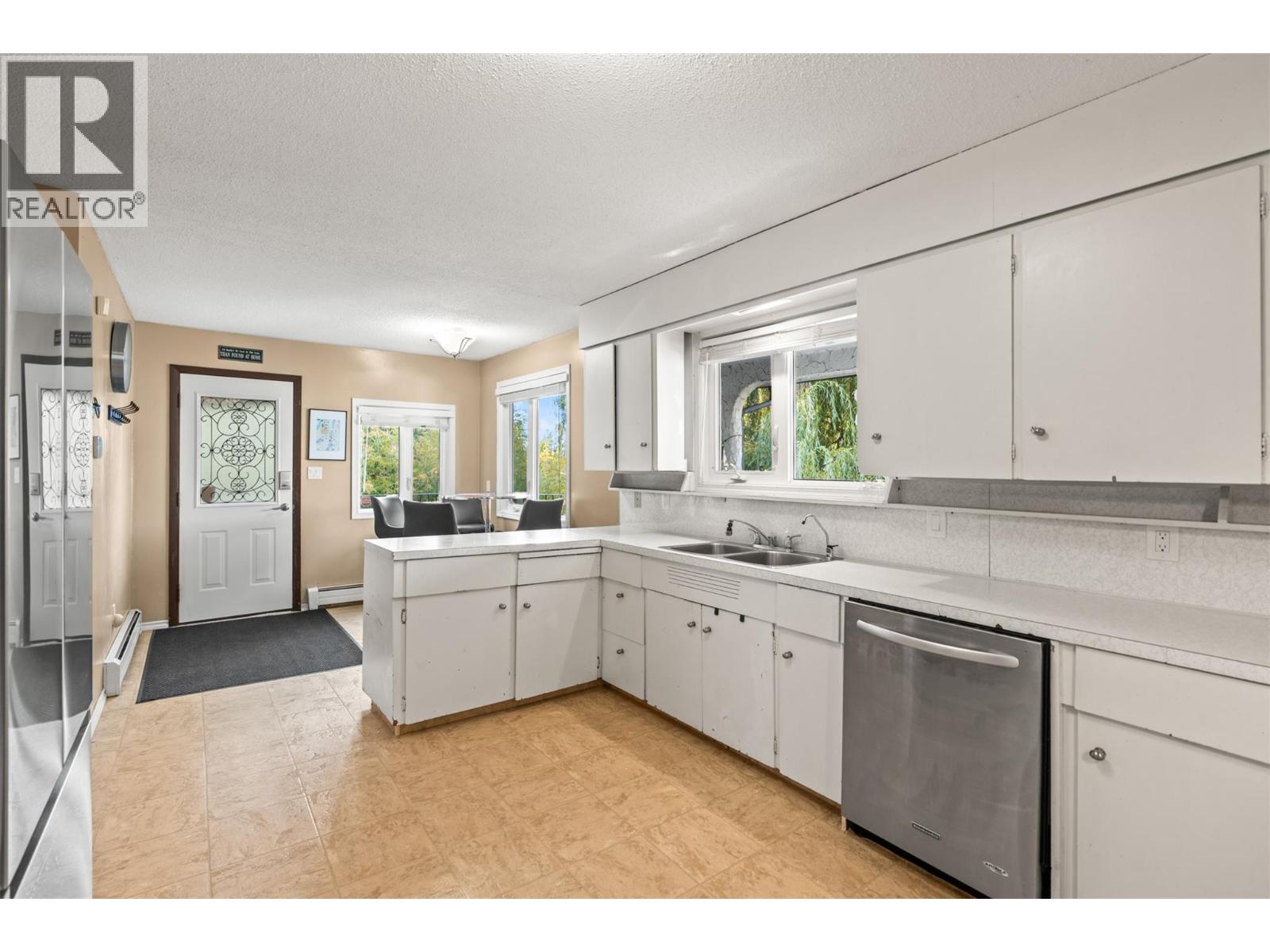 8997 Peters Road, Vernon