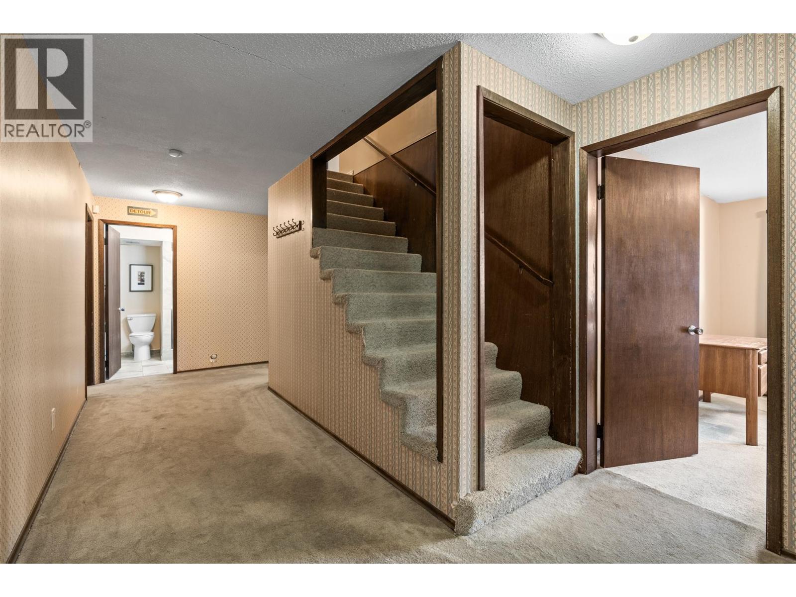 8997 Peters Road, Vernon