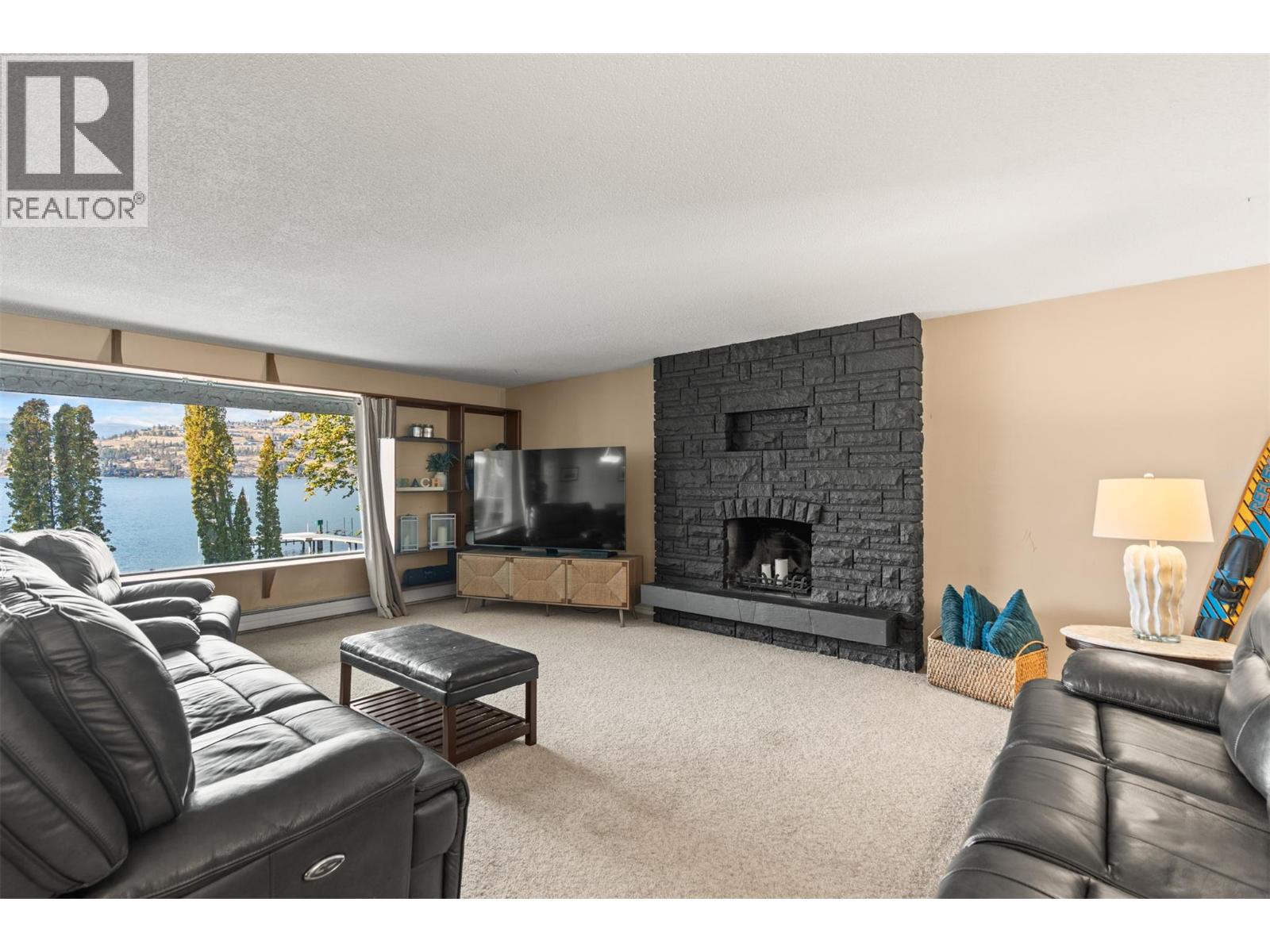 8997 Peters Road - 8