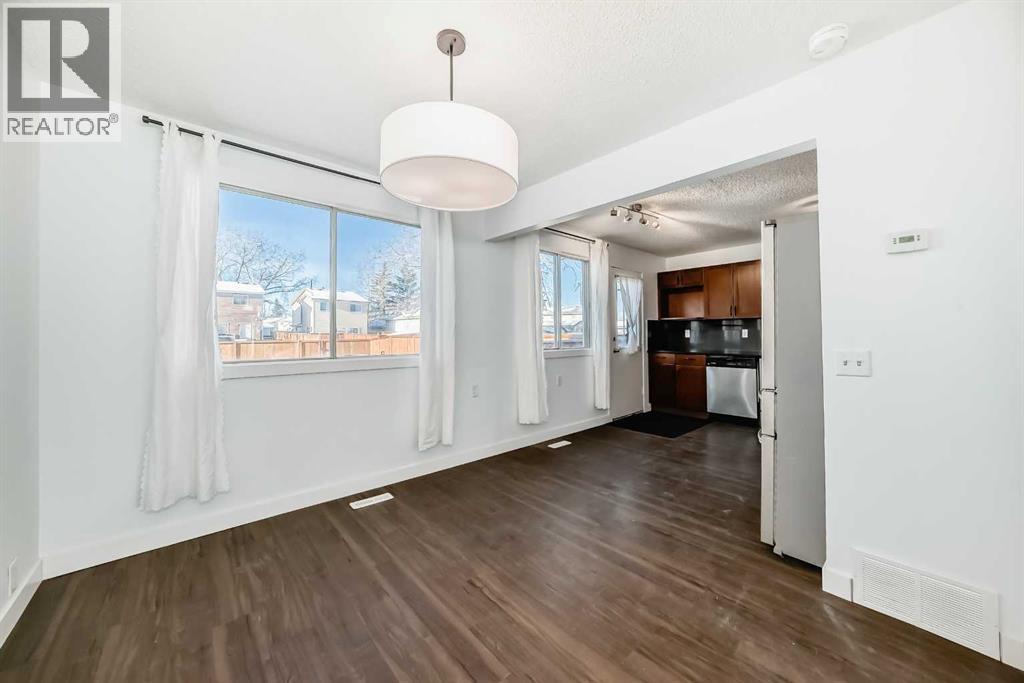 Single Family House for Sale in  Erin Mount Crescent SE Erin Woods Calgary 