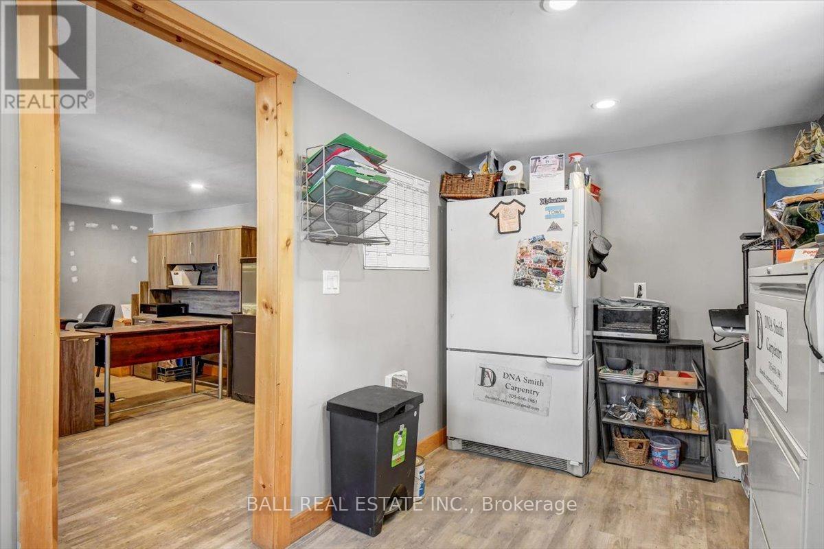 1903 COUNTY ROAD 504 - 28