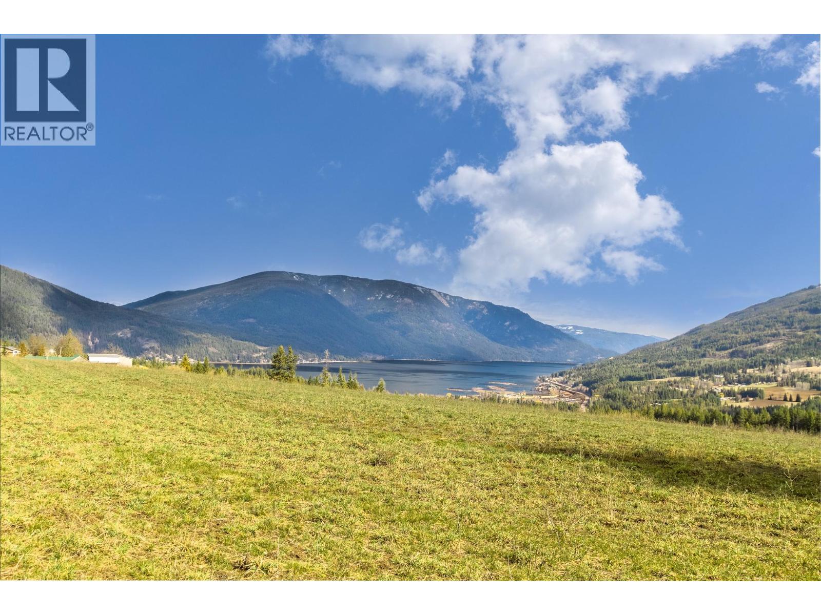 4820 30 Street NE, Salmon Arm