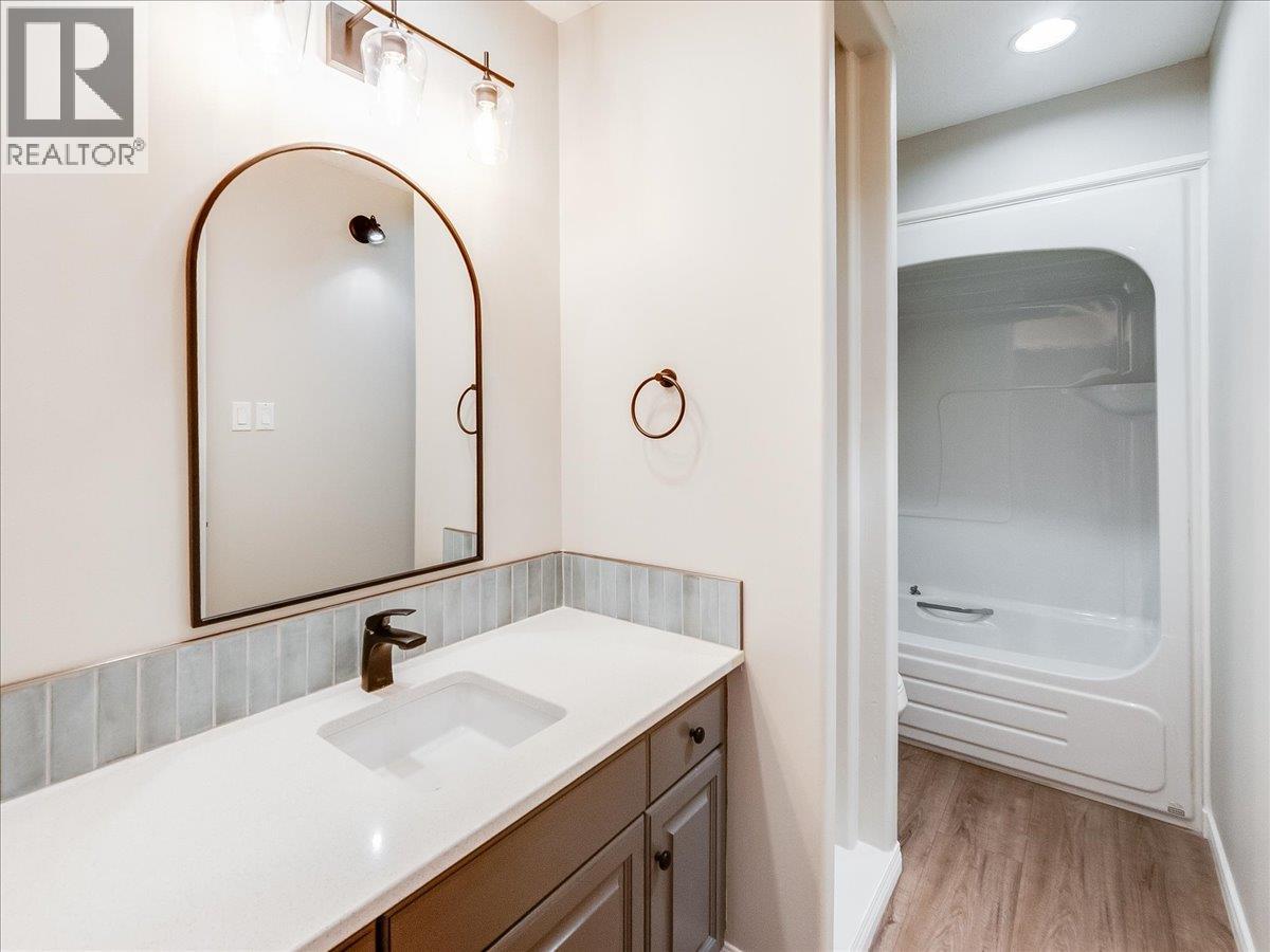 507 15TH AVENUE - 32