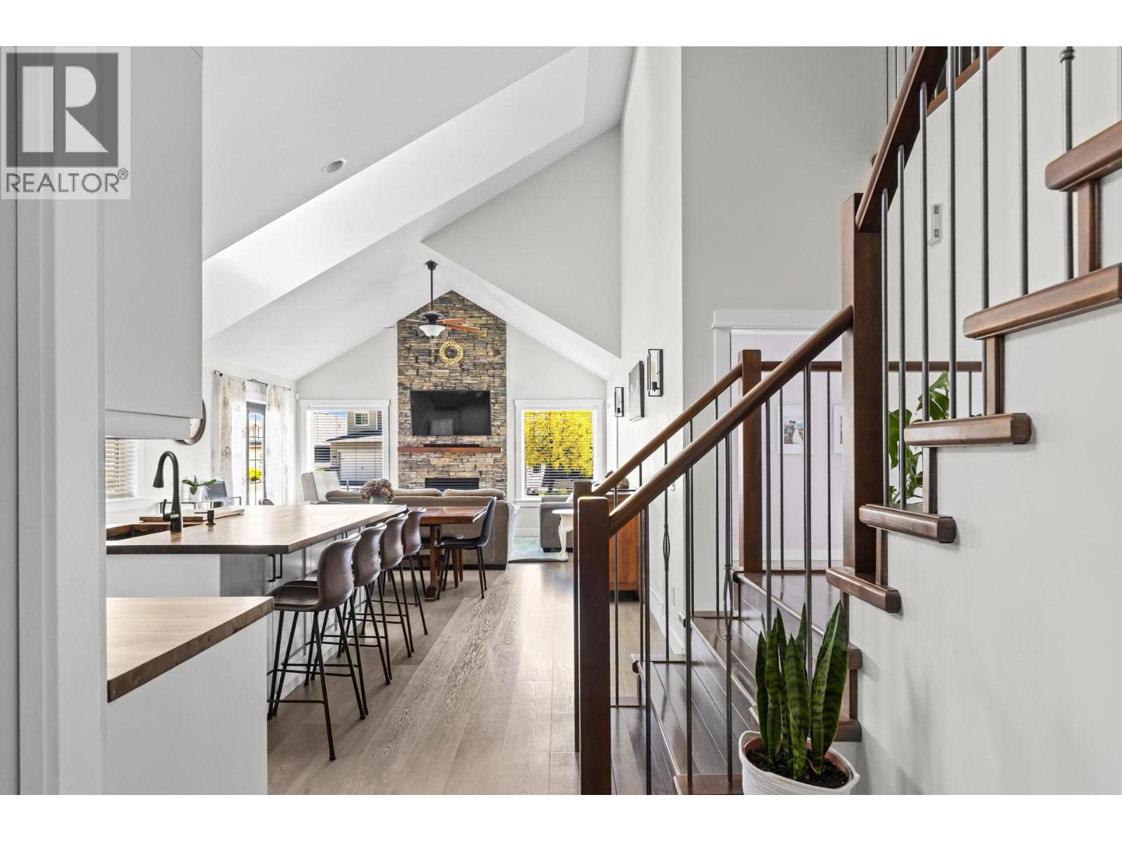 2079 Shelby Crescent, West Kelowna