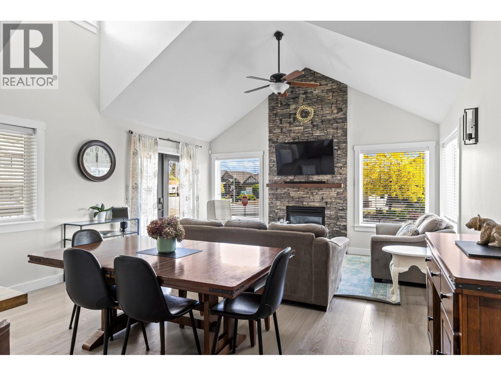 2079 Shelby Crescent, West Kelowna