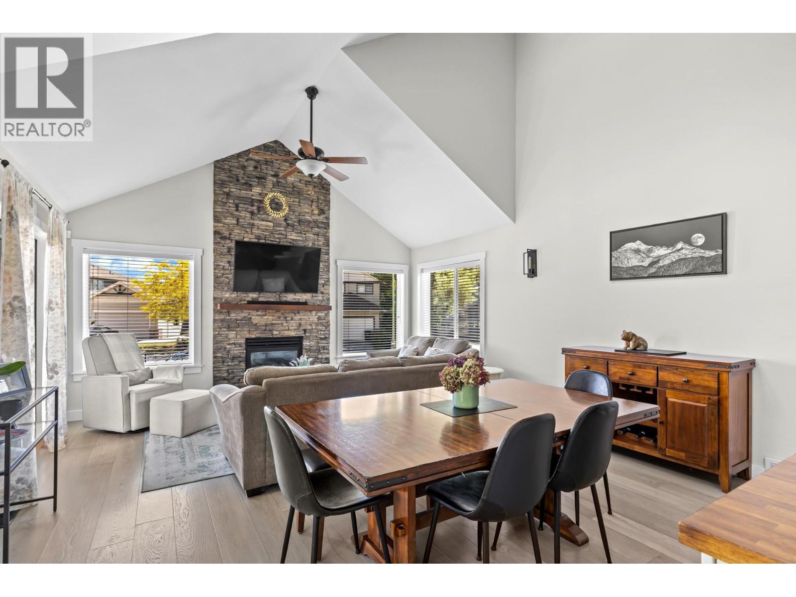 2079 Shelby Crescent, West Kelowna