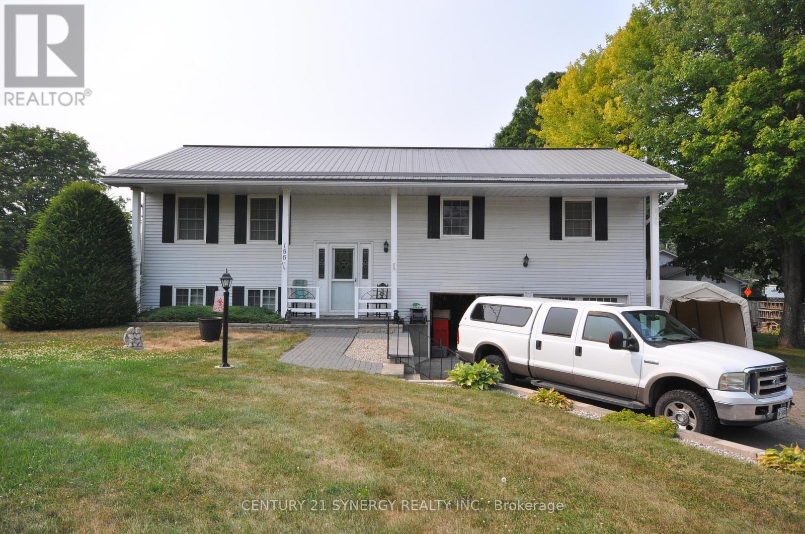 186 GOLF CLUB ROAD N - 1