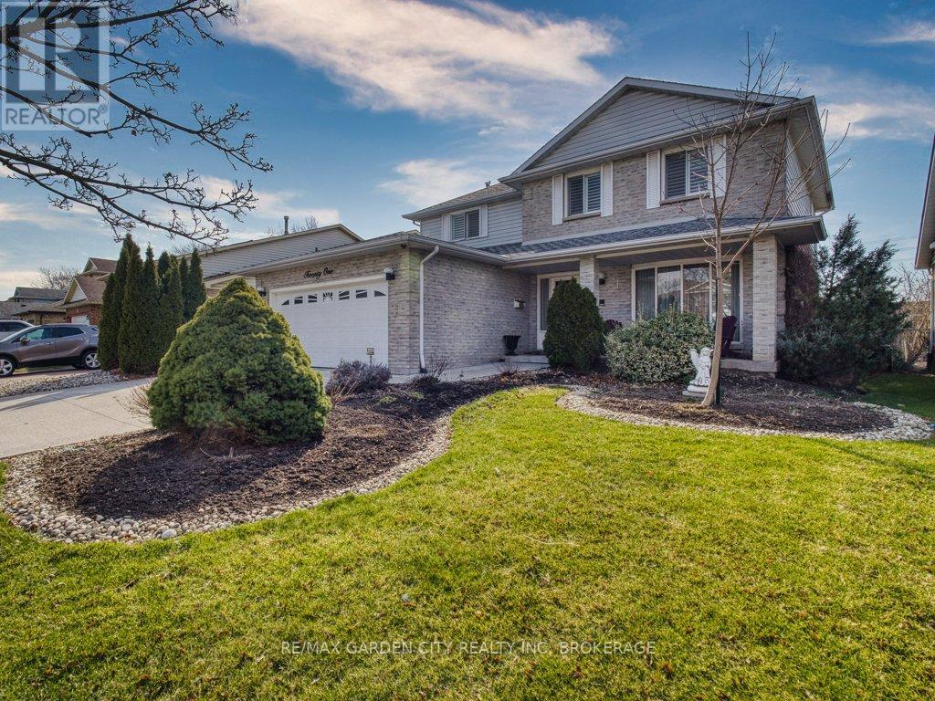 21 BASCARY CRESCENT - 2