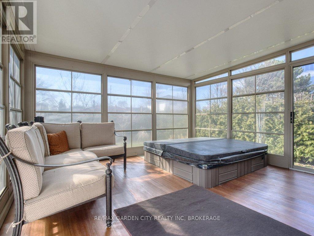 21 BASCARY CRESCENT - 6