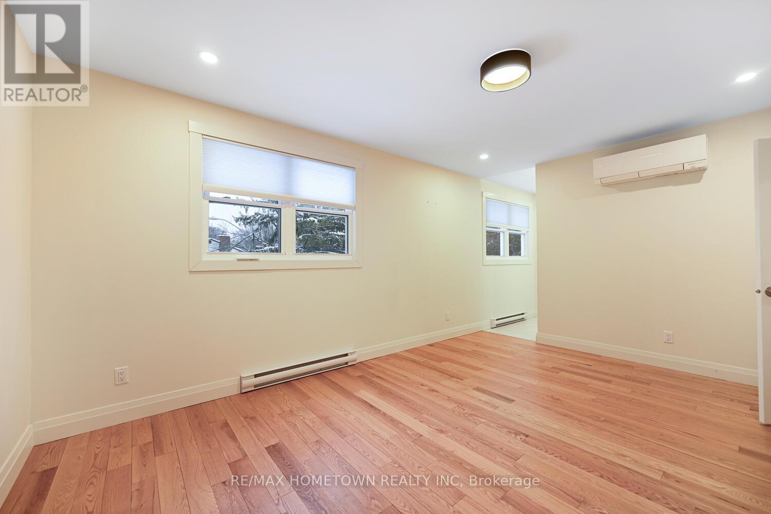 6 MAPLEWOOD CIRCLE - 21