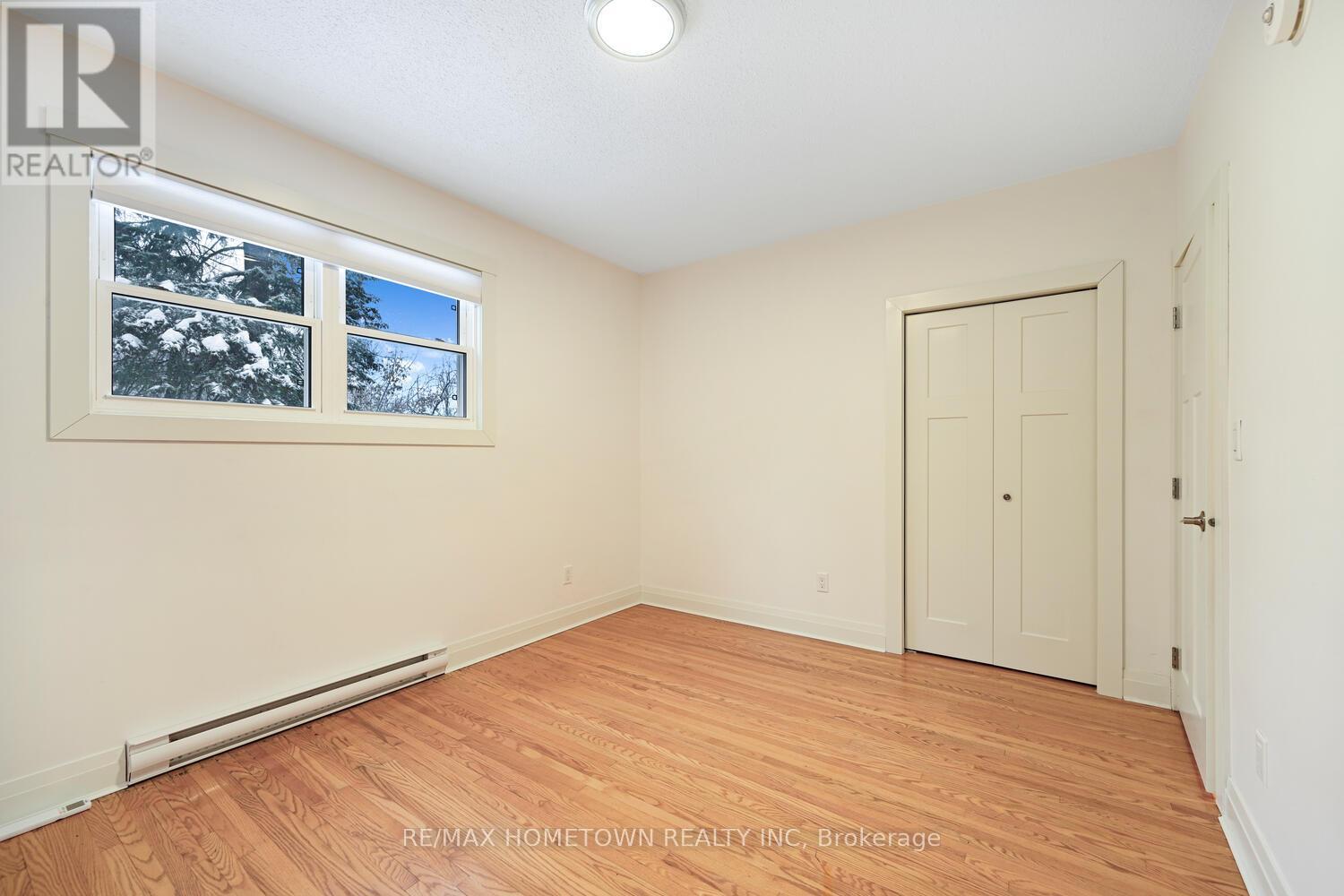 6 MAPLEWOOD CIRCLE - 27