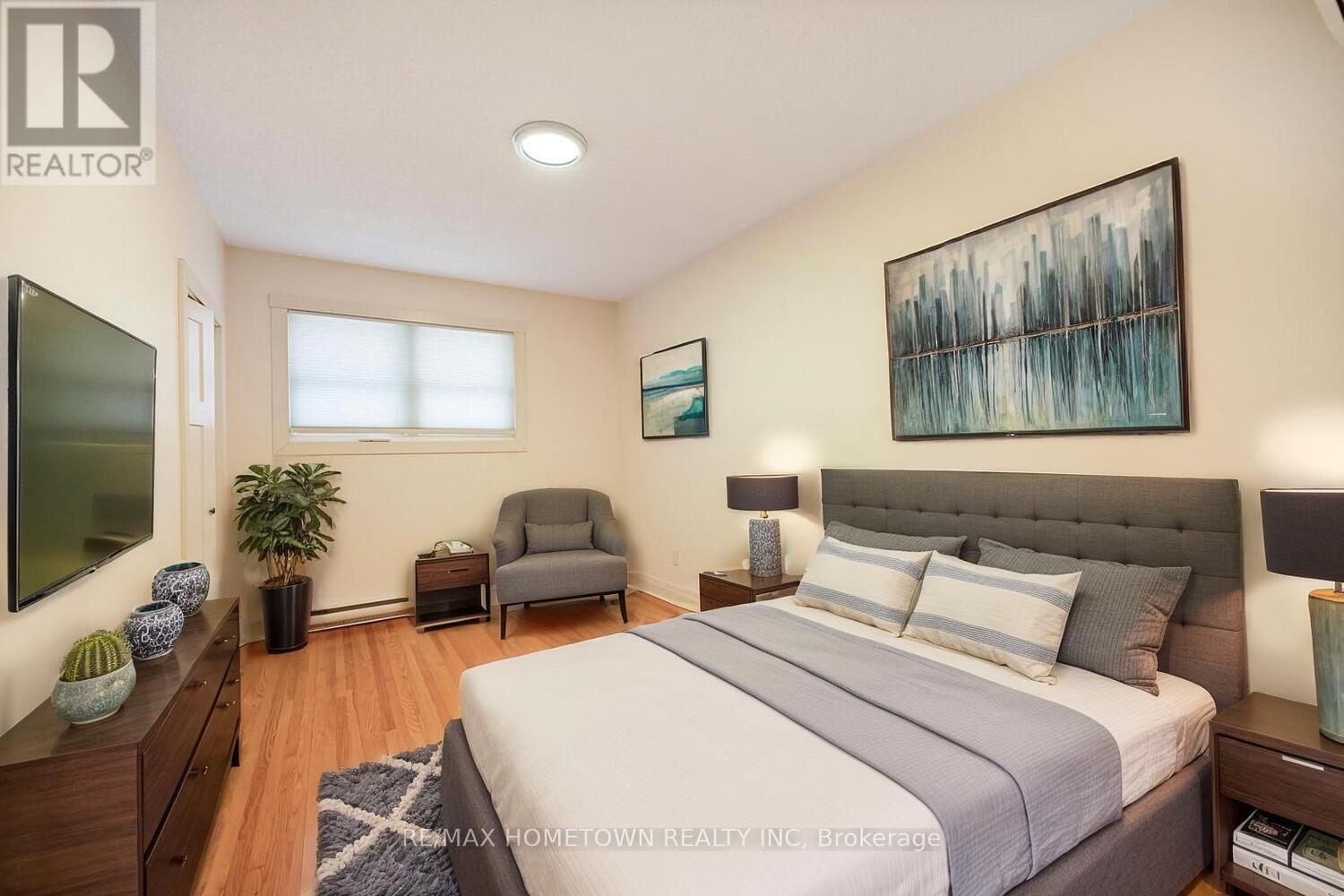 6 MAPLEWOOD CIRCLE - 29