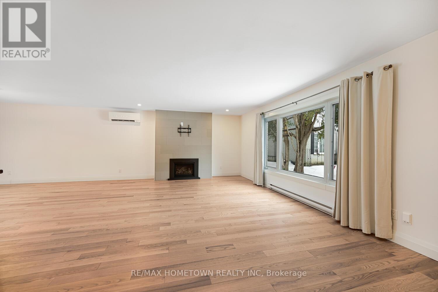 6 MAPLEWOOD CIRCLE - 6