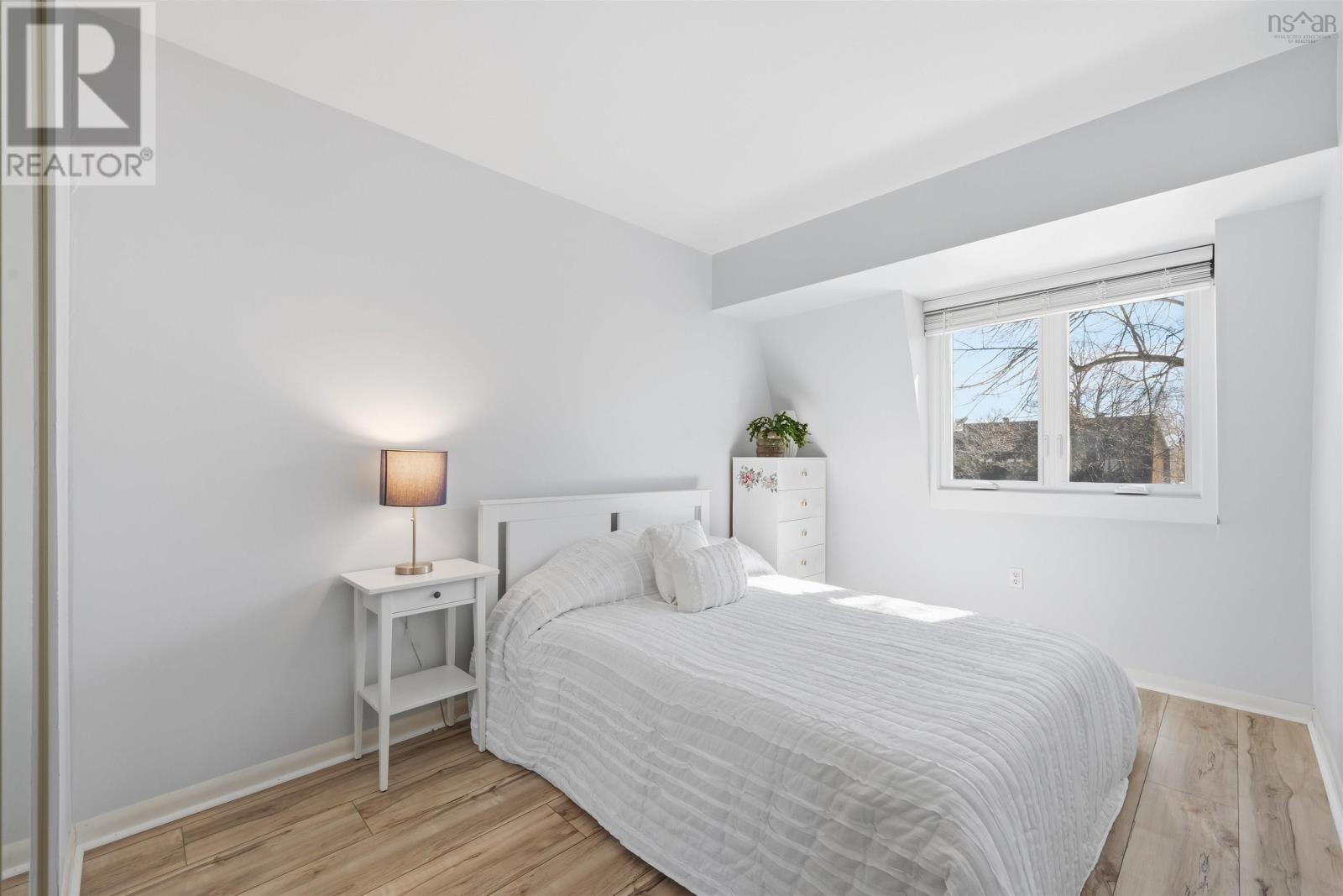 12 Hanover Court - 24