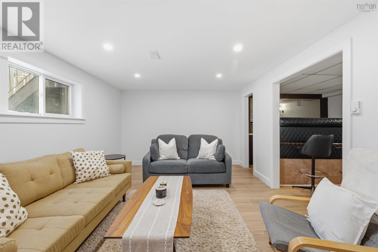 12 Hanover Court - 36
