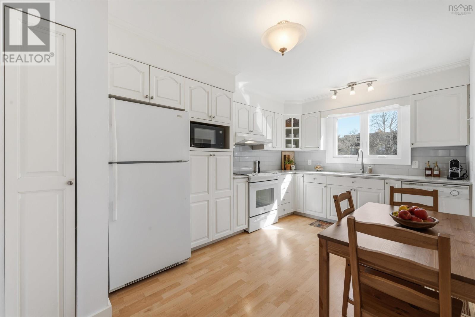 12 Hanover Court - 9