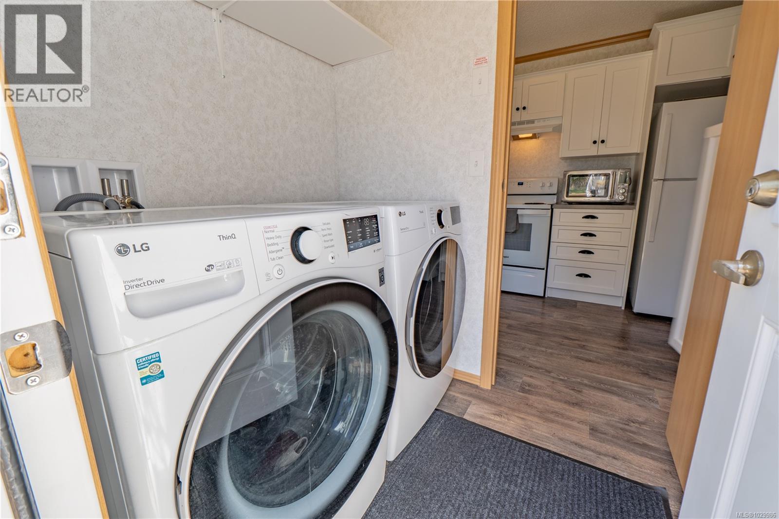 447 Orca Cres - 10