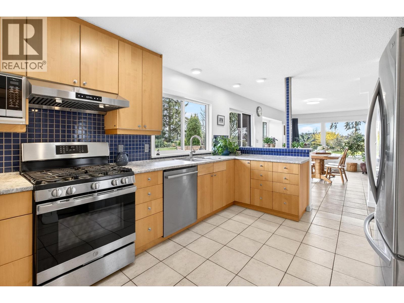 17515 FORD ROAD DETOUR, Pitt Meadows