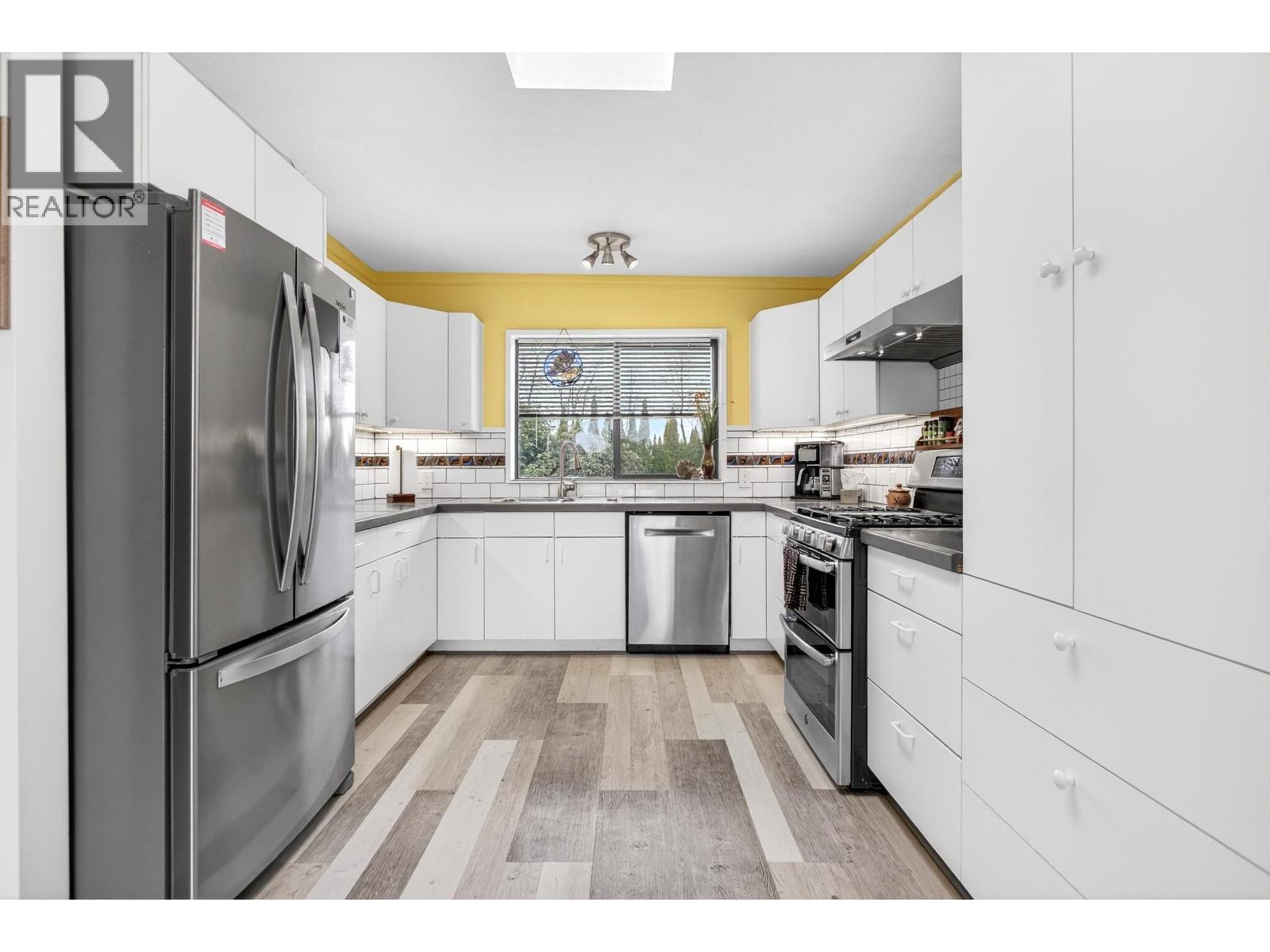 17515 FORD ROAD DETOUR, Pitt Meadows