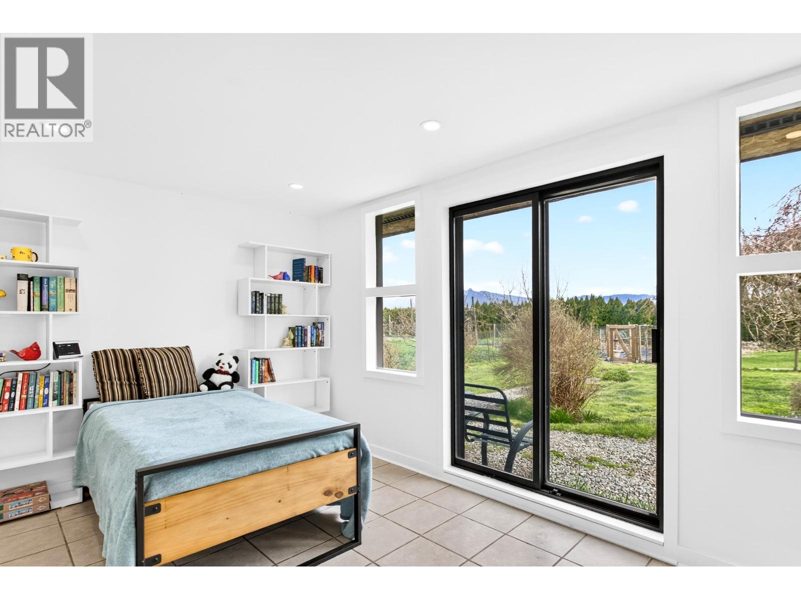 17515 FORD ROAD DETOUR, Pitt Meadows