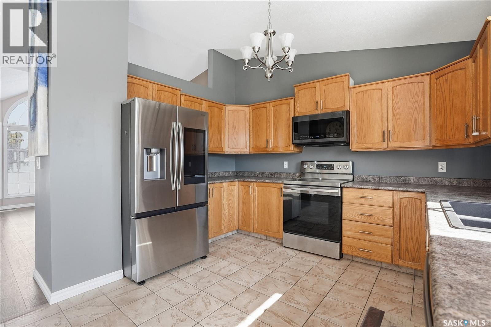 513 4TH STREET W - 12