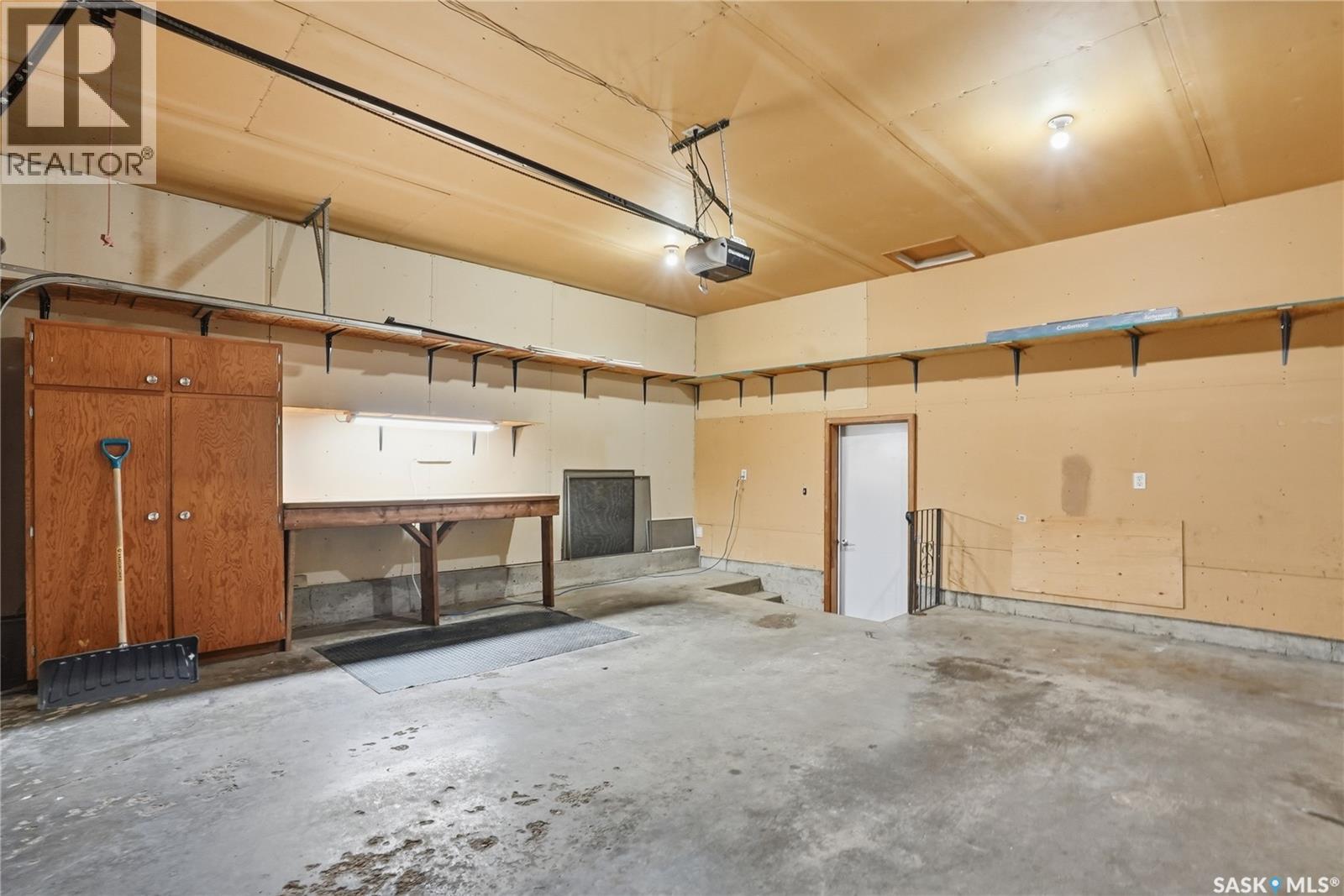 513 4TH STREET W - 43